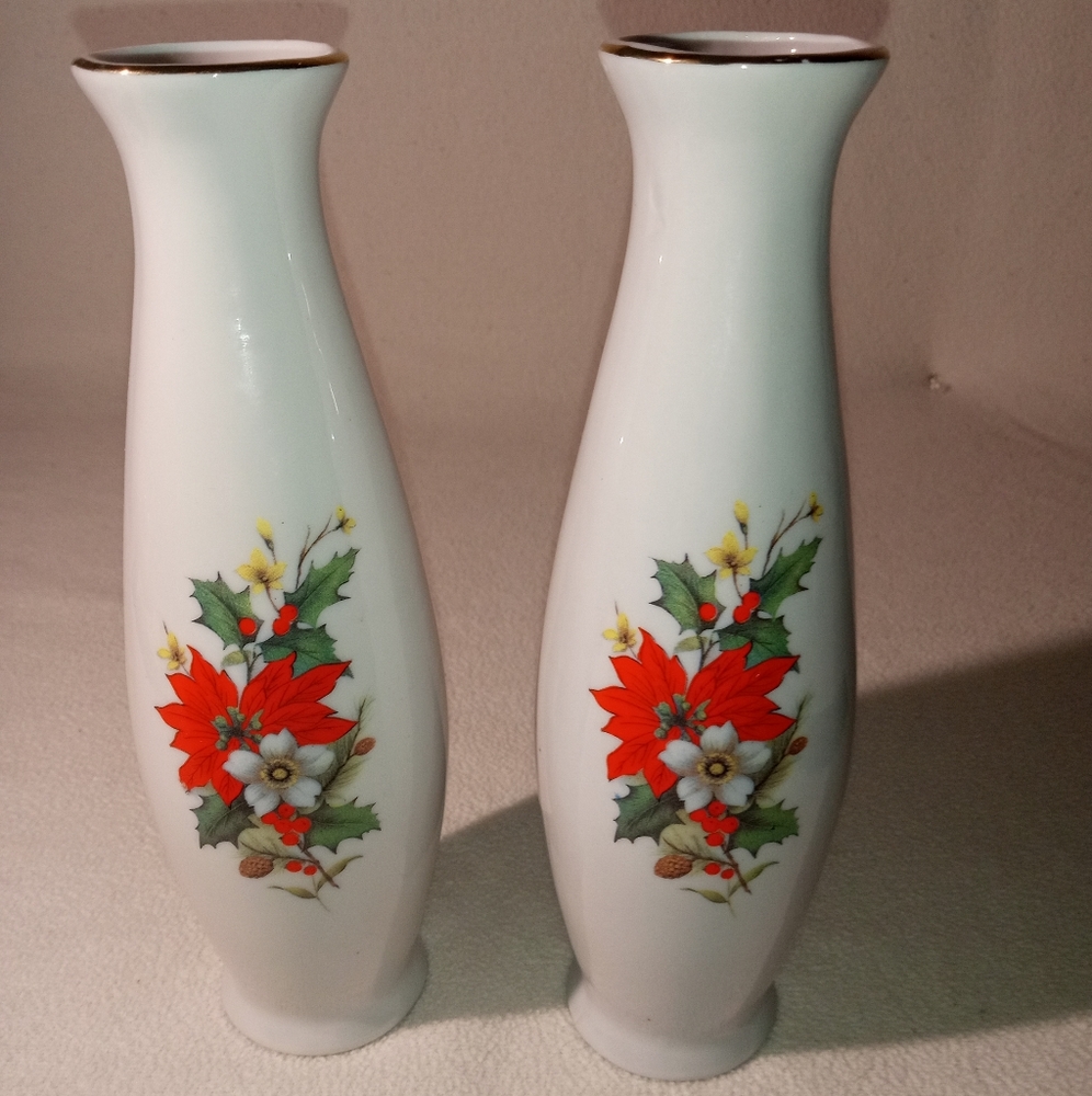 S/2 Vintage Artmark Poinsettia 8" Vases